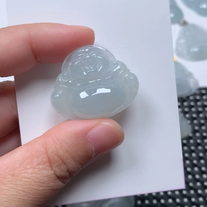 翡翠未镶嵌颈饰佛公