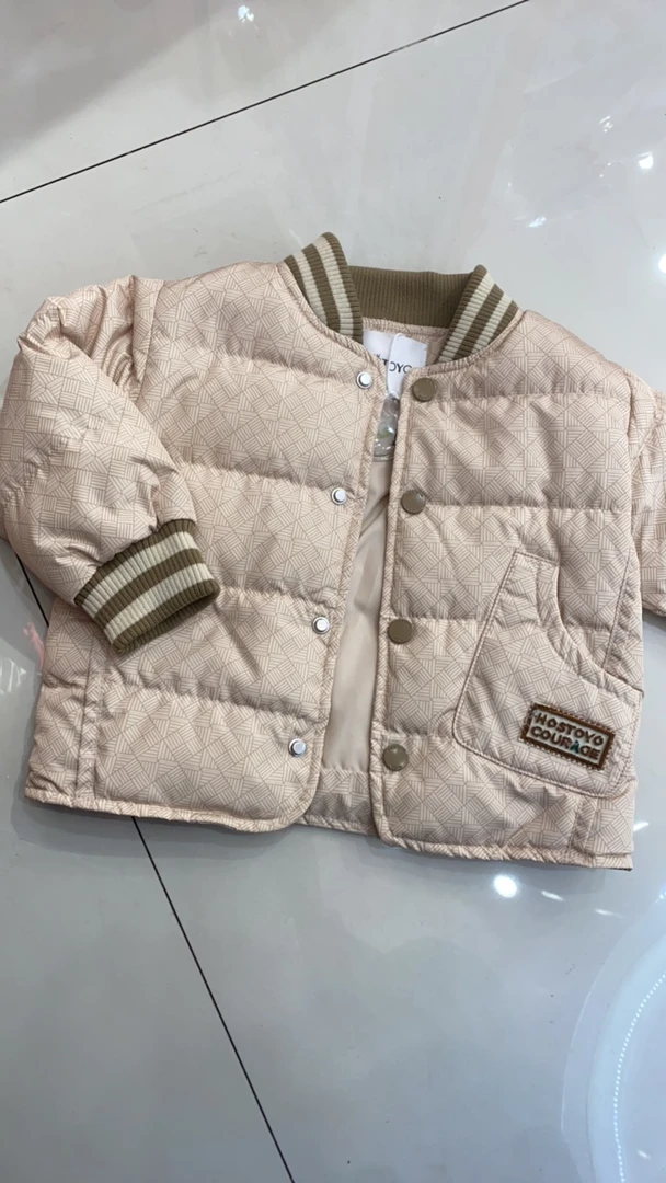 撞色螺纹轻羽绒服