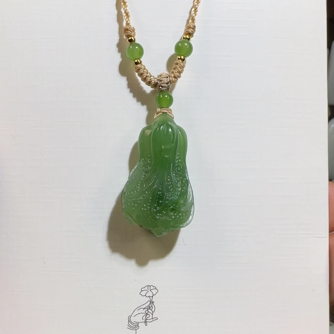 颈饰未镶嵌和田玉（碧玉）