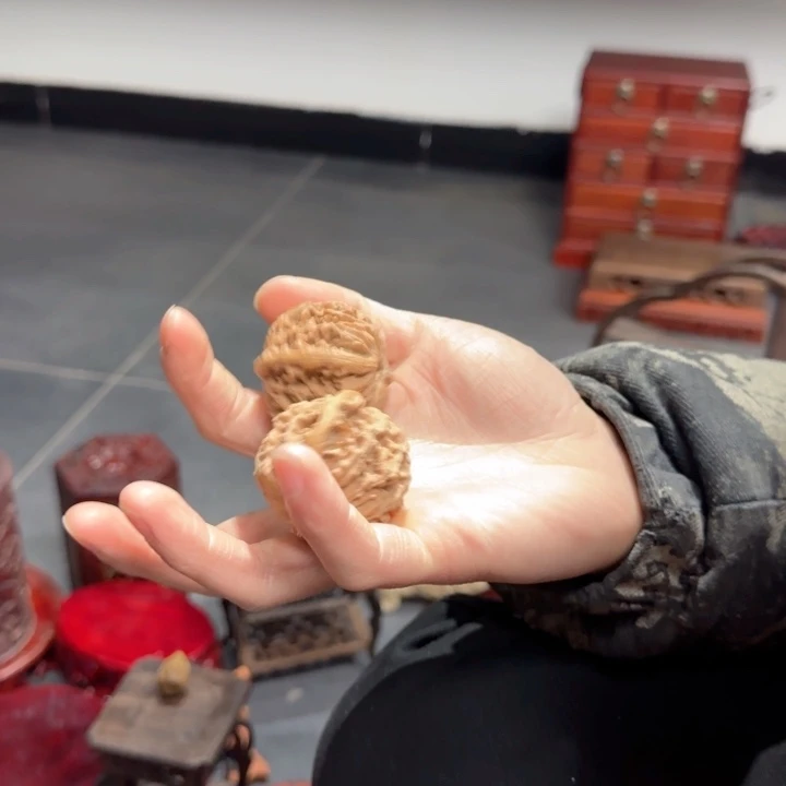 摆件橄榄核红木工艺品底座等