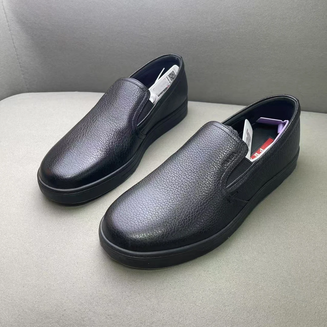 未使用 Prada/普拉达 黑色男士皮革logo时尚轻便一脚蹬 40.5码