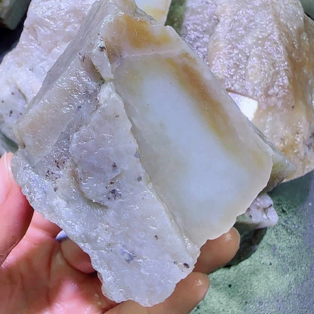 和田玉未镶嵌珠宝半成品