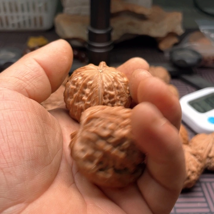 苏***～文玩核桃把件磨盘