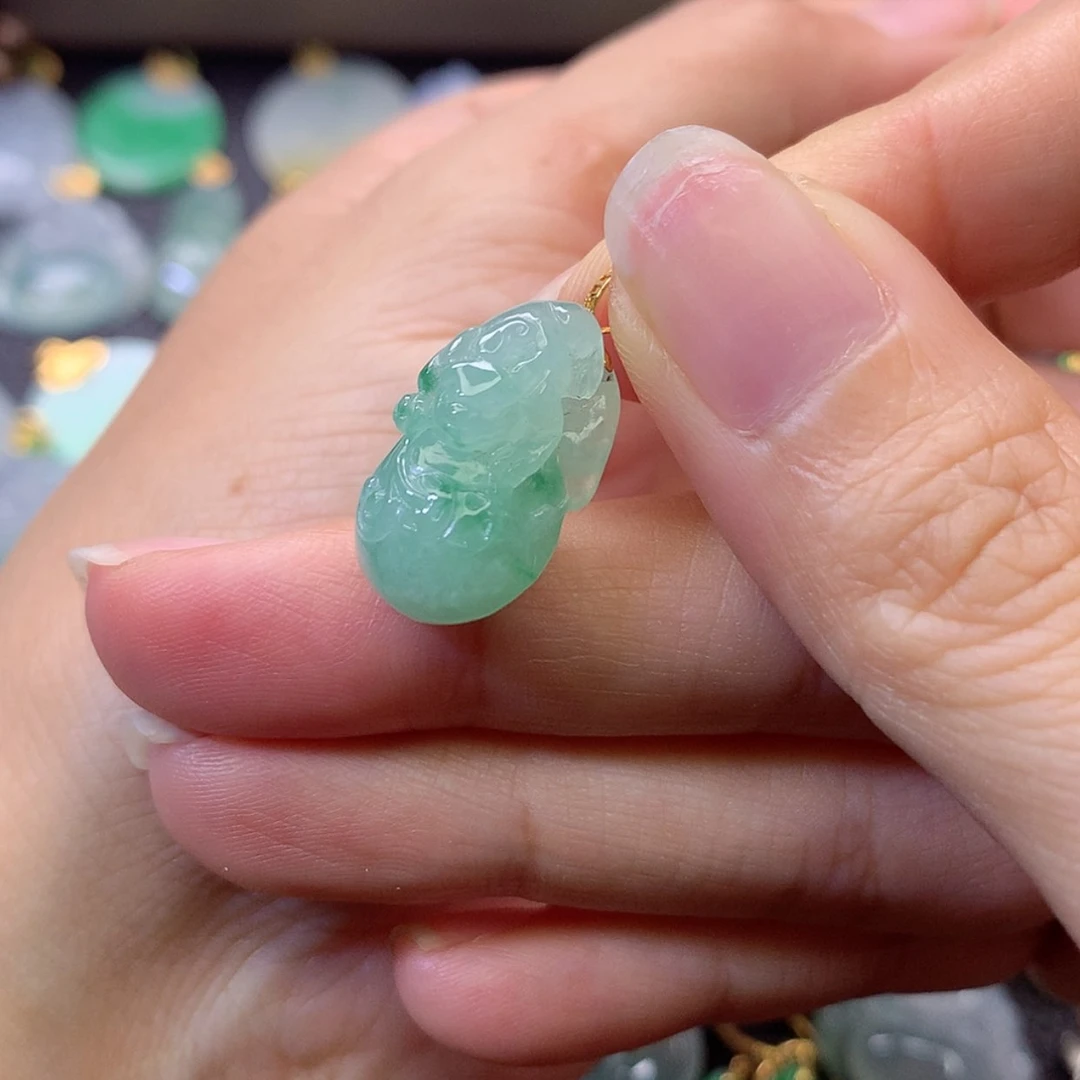 【闪购商品】吊坠(赠链)18K金镶嵌翡翠