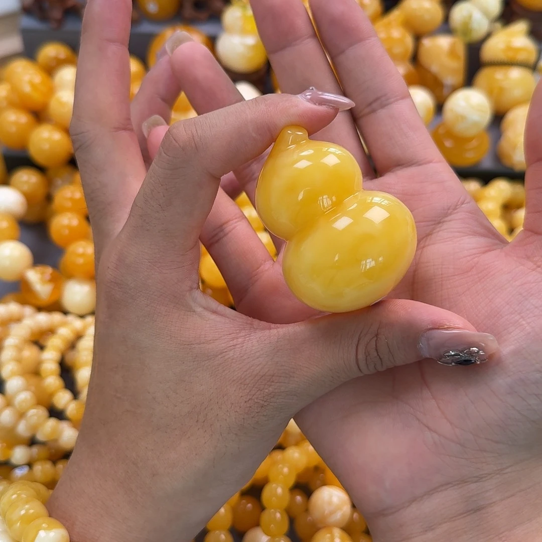 蜜蜡未镶嵌珠宝奇石