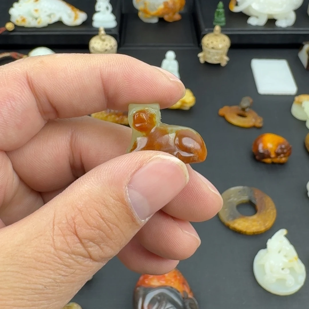 和田玉（糖玉）颈饰未镶嵌?*？