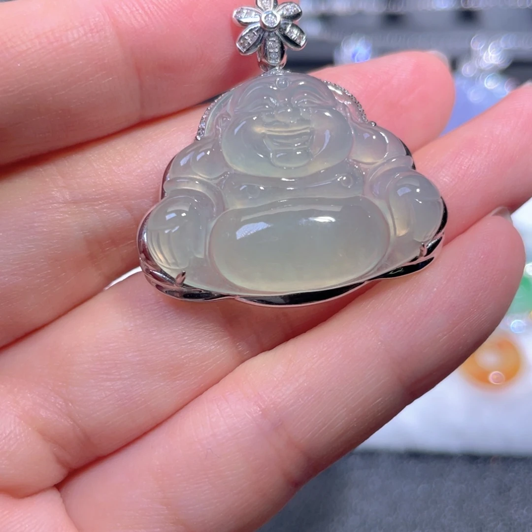 翡翠18K金镶嵌颈饰翡翠