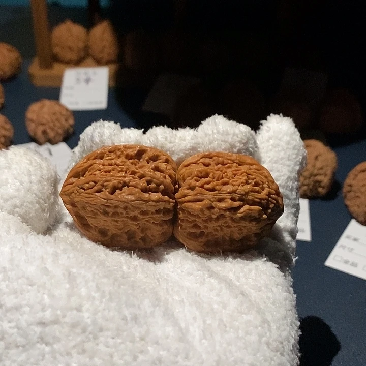 零***度吊坠桃核拉丝丑疆