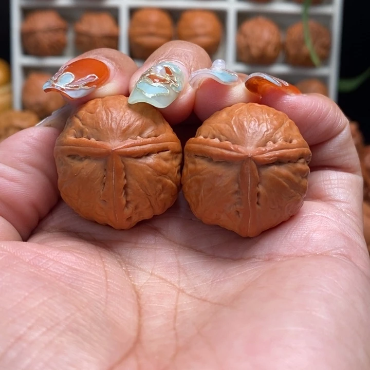 把件文玩核桃三棱