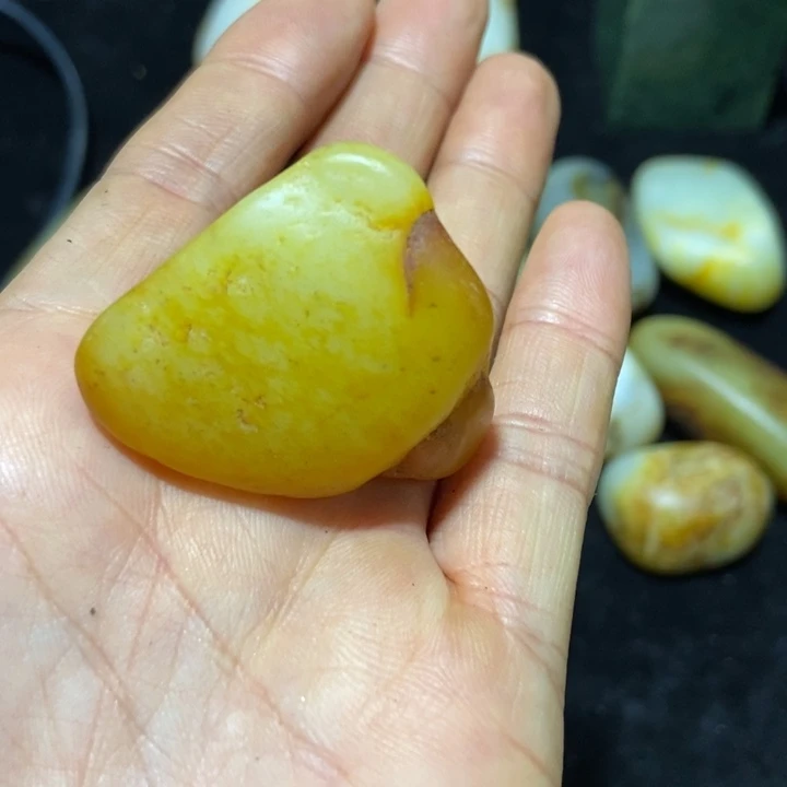 和田玉（糖玉）未镶嵌挂件