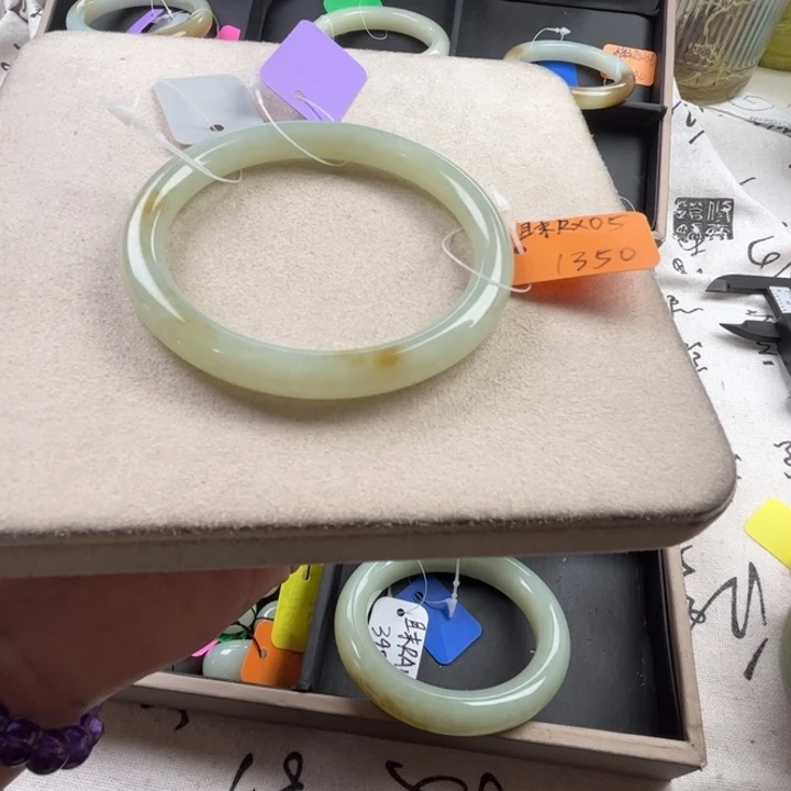 未镶嵌手镯和田玉玲珑美镯57