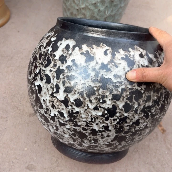 紫砂花盆口径18高度24有孔