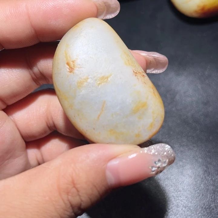 和田玉未镶嵌珠宝奇石