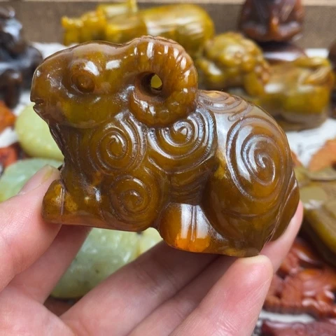 蛇纹石玉未镶嵌颈饰132