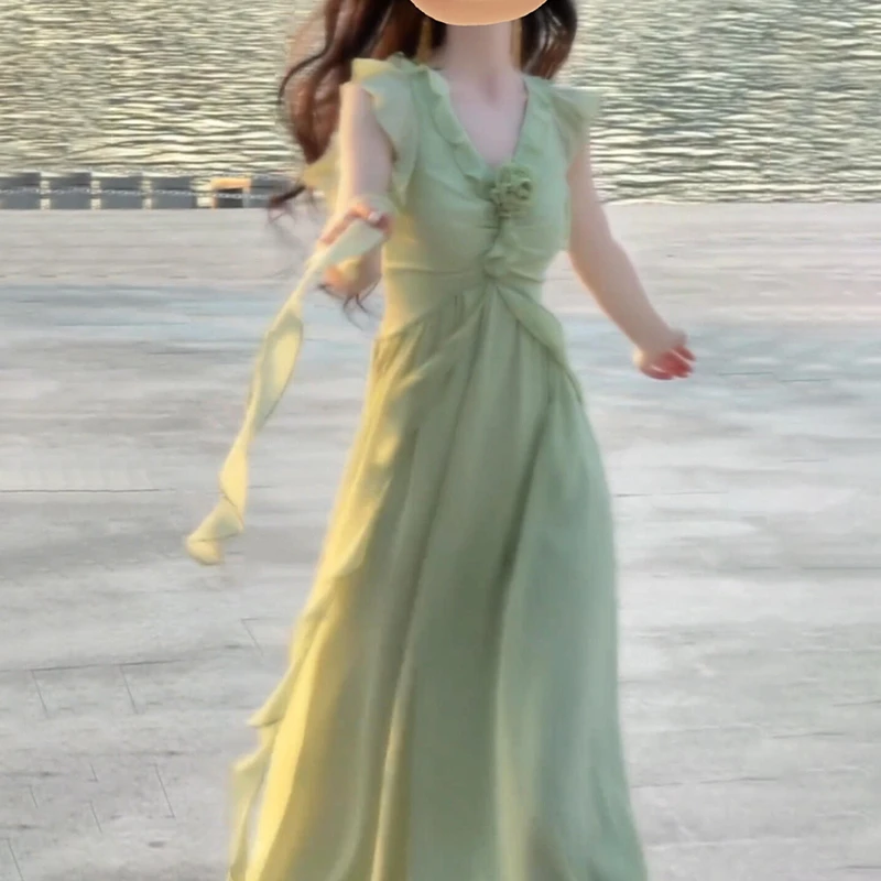 3699法式气质绿色小飞袖连衣裙子女夏季2025新款海边度假漂亮长裙