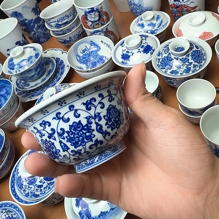 手绘压手杯缠枝莲