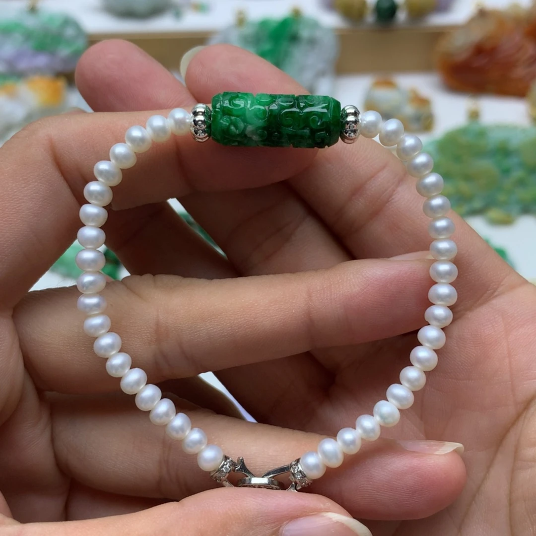 翡翠未镶嵌颈饰翡翠