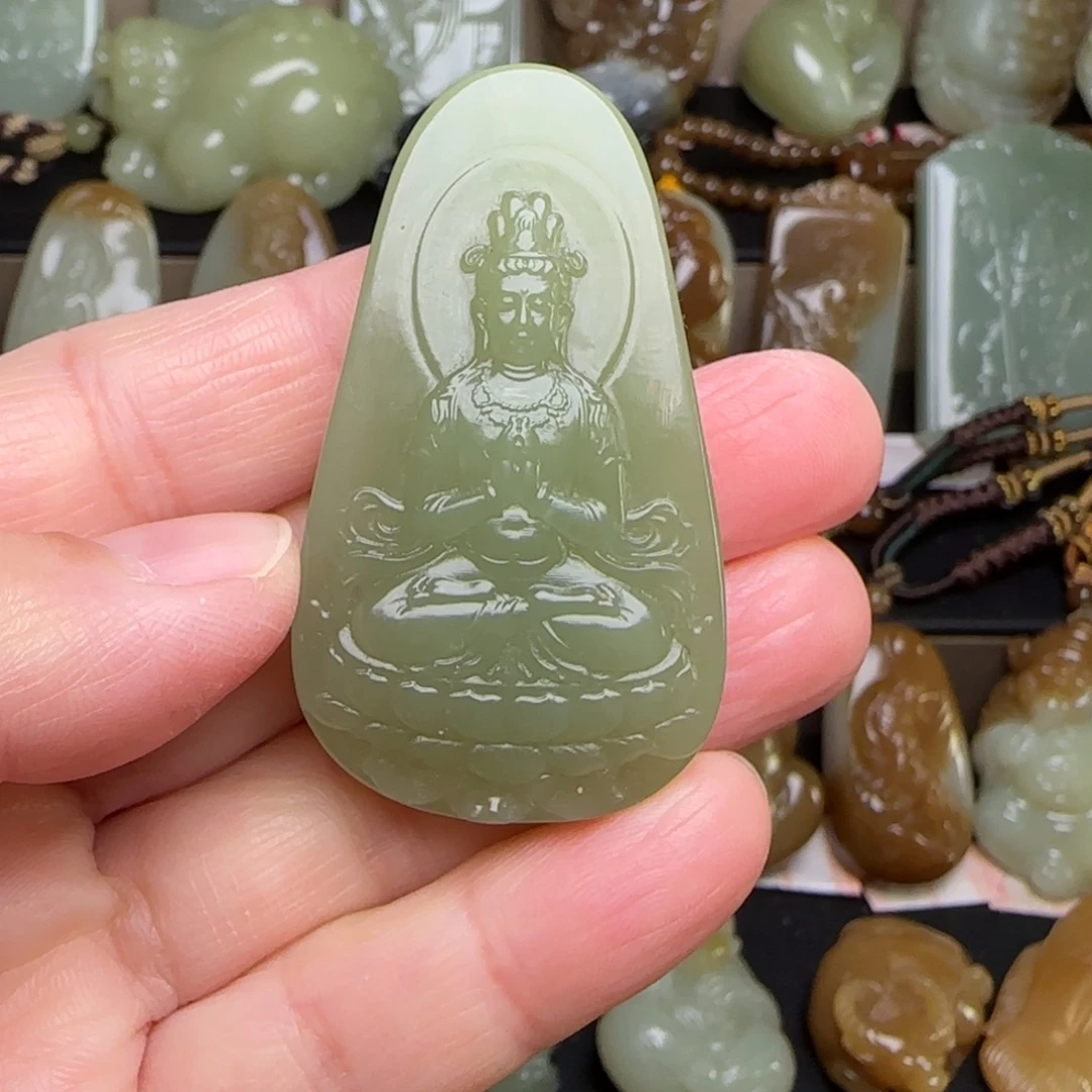 和田玉未镶嵌颈饰