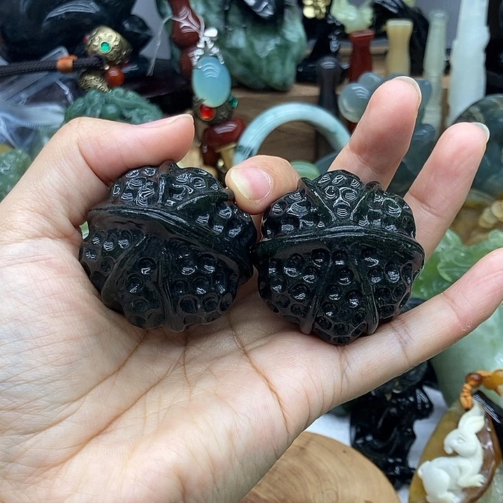 岫玉未镶嵌手把件