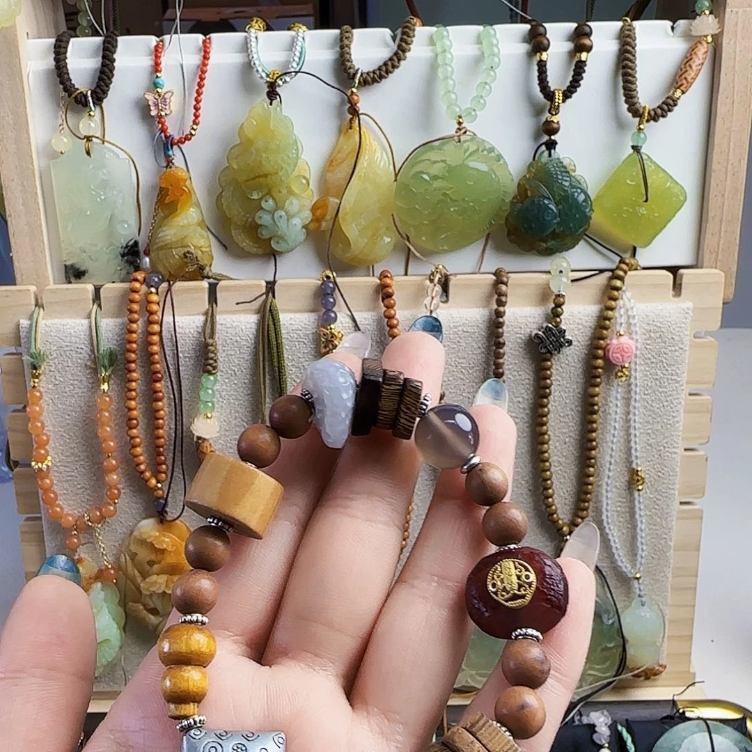 暖***️蛇纹石玉合金颈饰