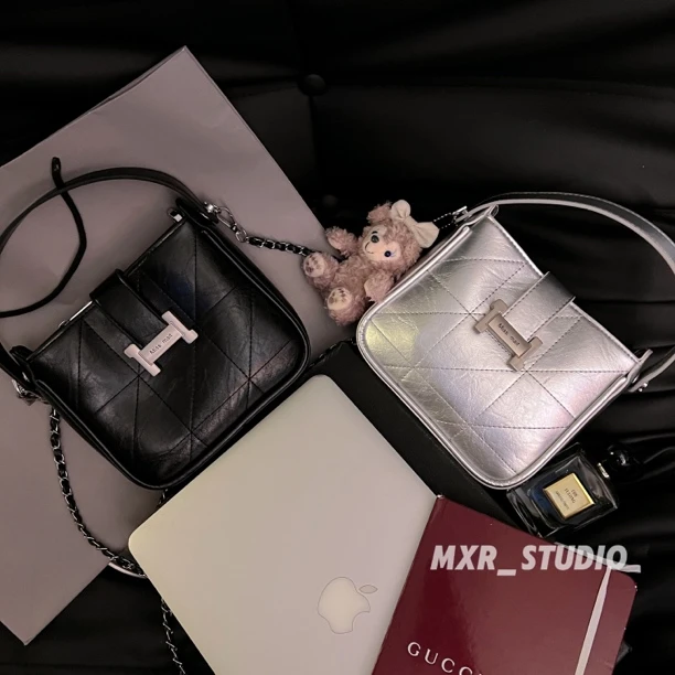 【错位灵感】油蜡皮水桶包2025春季新款高级感单肩包潮流百搭女包