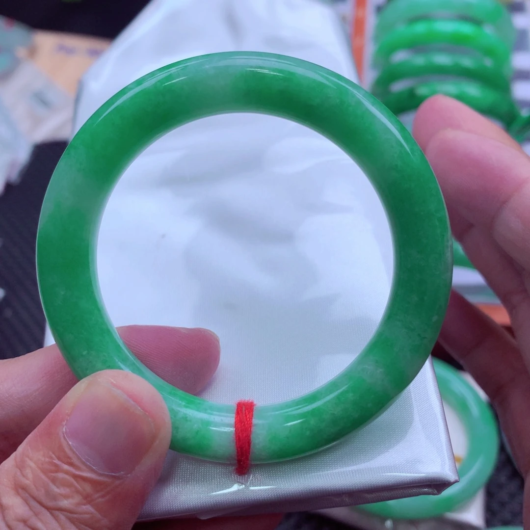 未镶嵌手镯翡翠翡翠