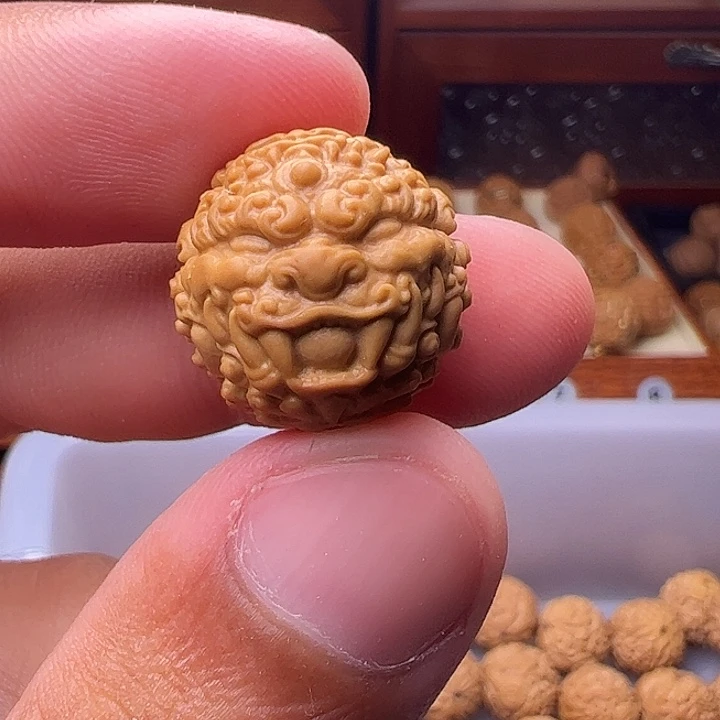 猴头核桃吊坠精工吞金唐诗18