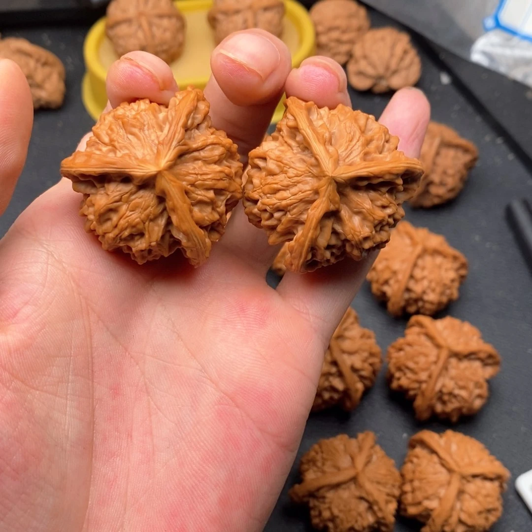 文玩核桃吊坠39人奔