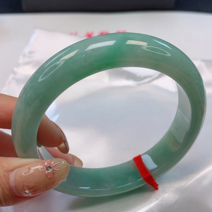 翡翠手镯未镶嵌@****壹60圈