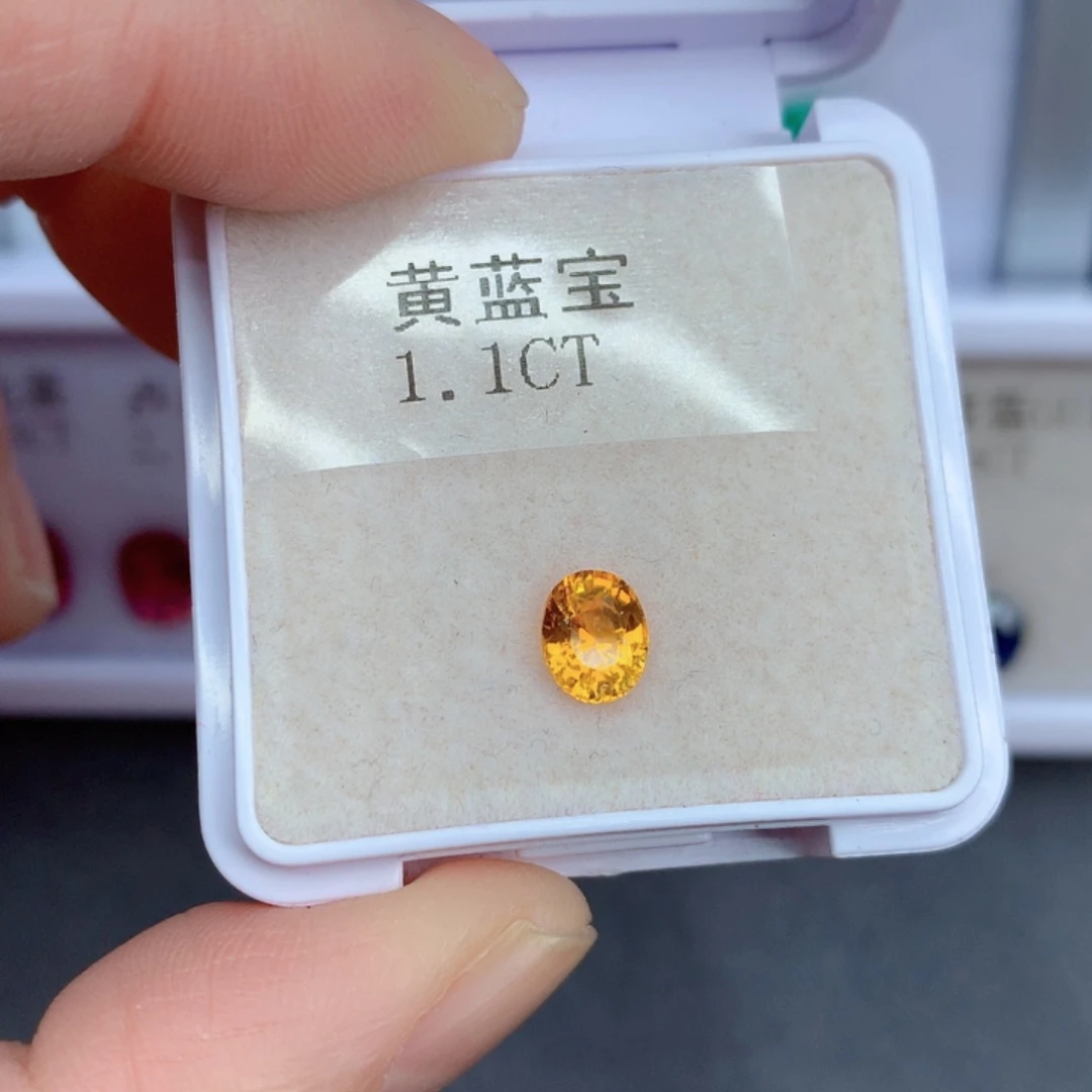 1.1克拉裸石彩色蓝宝石未镶嵌