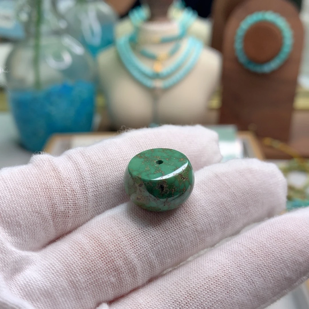 绿松石未镶嵌饰品