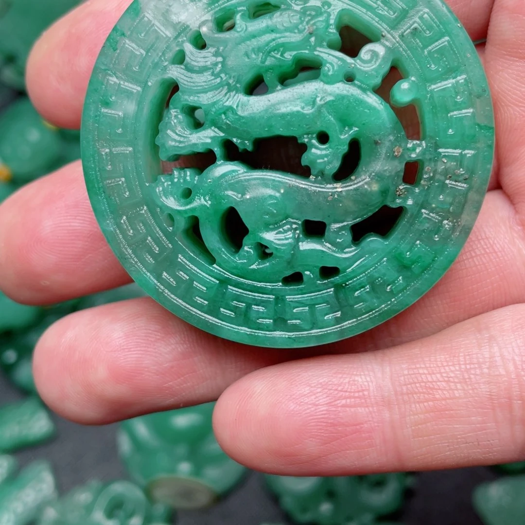 石英质玉颈饰未镶嵌寓**气