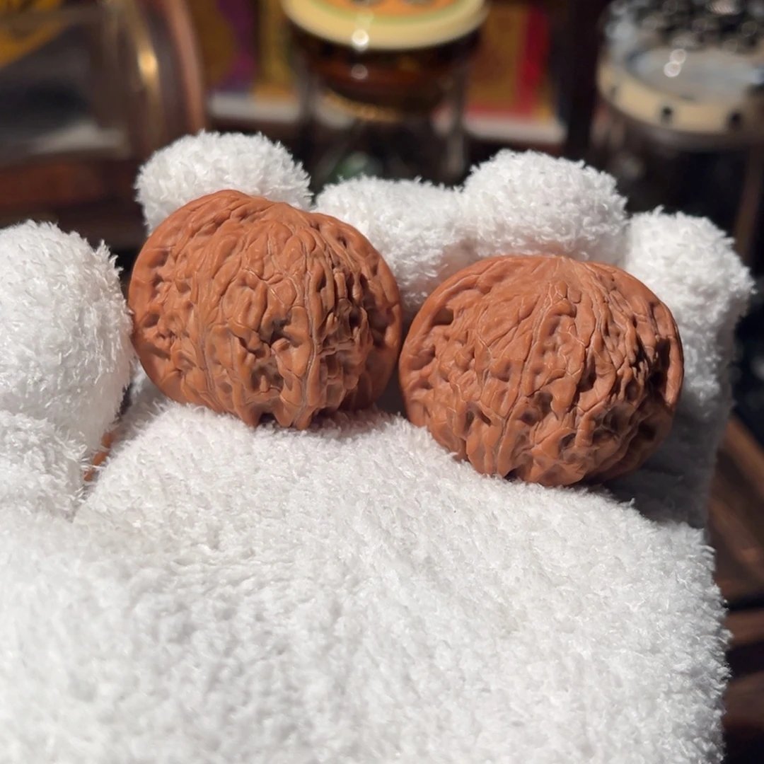 文玩核桃把件全品对歪红皮磨盘