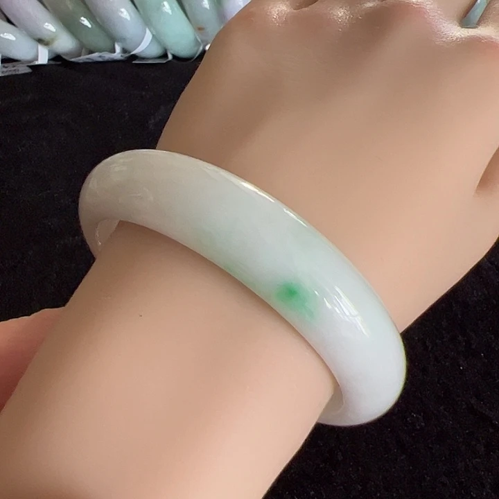 翡翠未镶嵌手镯编号09251圈口59.3