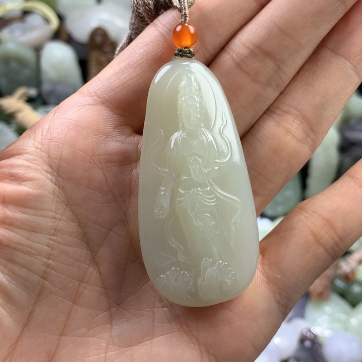 和田玉未镶嵌颈饰