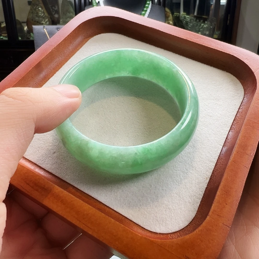 ***翡翠未镶嵌手镯51.9