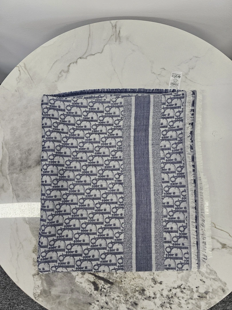 99新 DIOR/迪奥 CZF1272/DIOR/迪奥/满印围巾/尺码均码