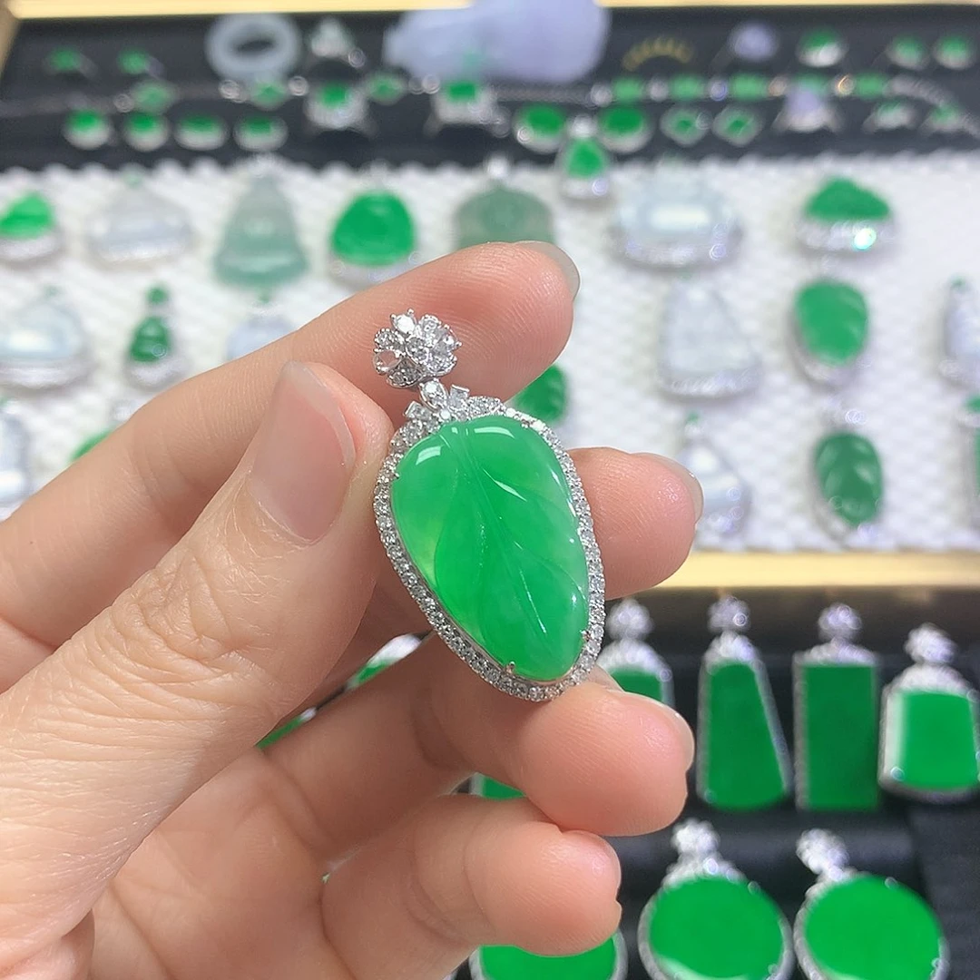 吊坠(不含链)18K金镶嵌翡翠吊坠