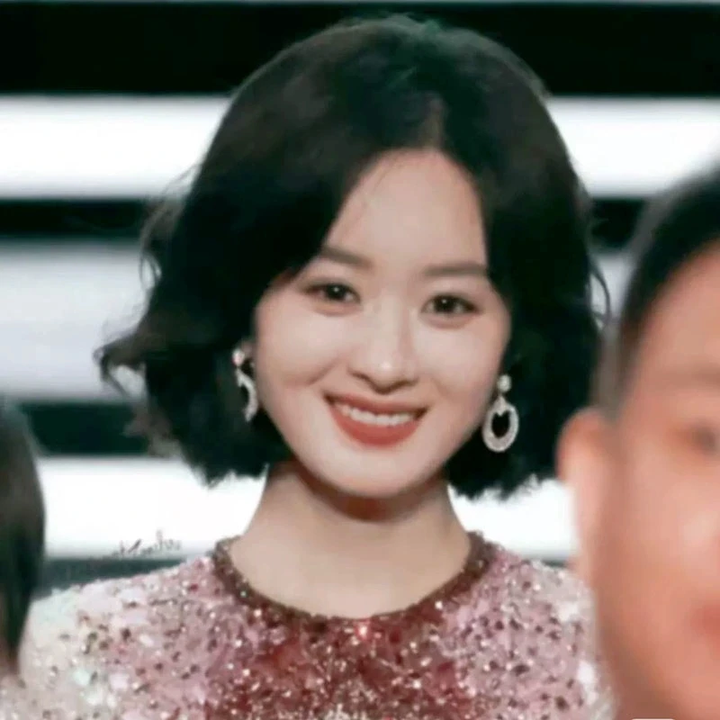 铜合金锆石耳饰 飞天奖赵丽颖同款轻奢风俄金瑞丽耳钉