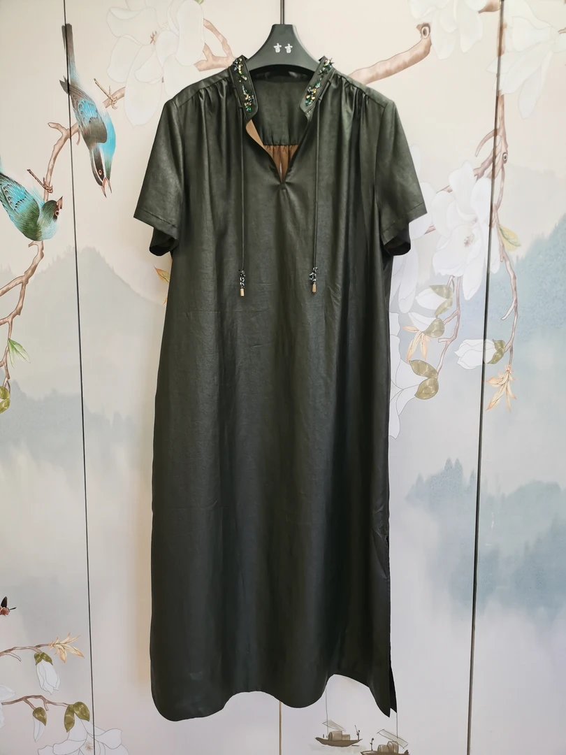 伊美香云纱遇见T825517黑龟纹老料国风复古水滴领钉珠系绳连衣裙