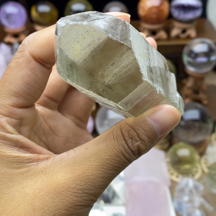 天然白水晶原石摆件