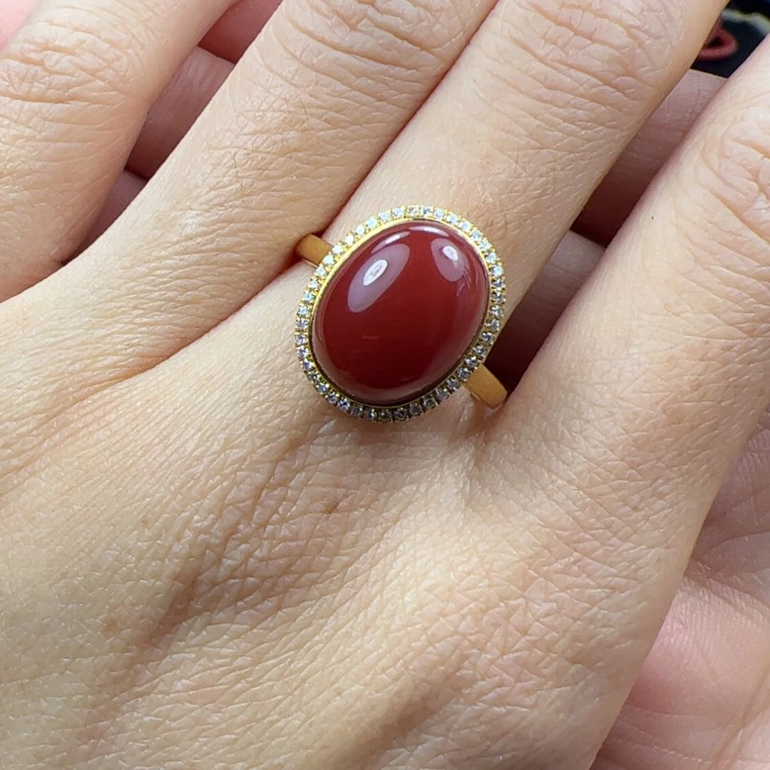 18K金镶嵌戒指南红玛瑙