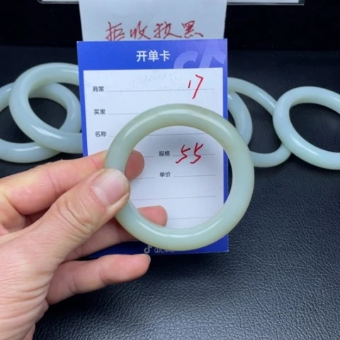 和田玉未镶嵌手镯17