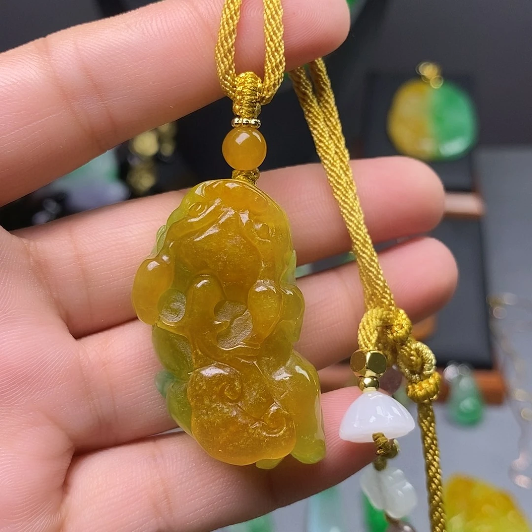 吊坠(赠链)未镶嵌翡翠