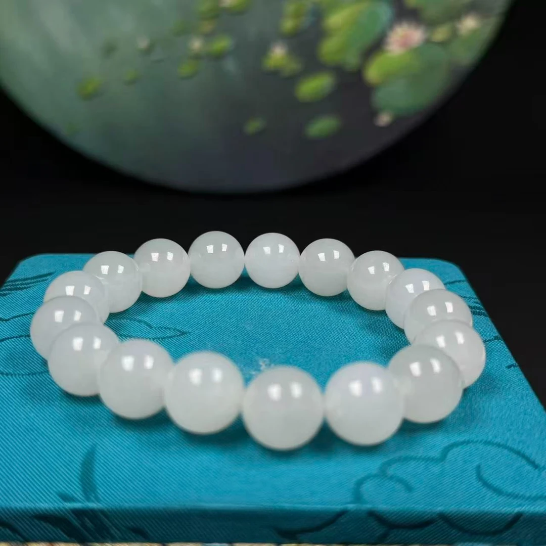 D3996珠宝玉石精选和田玉手串