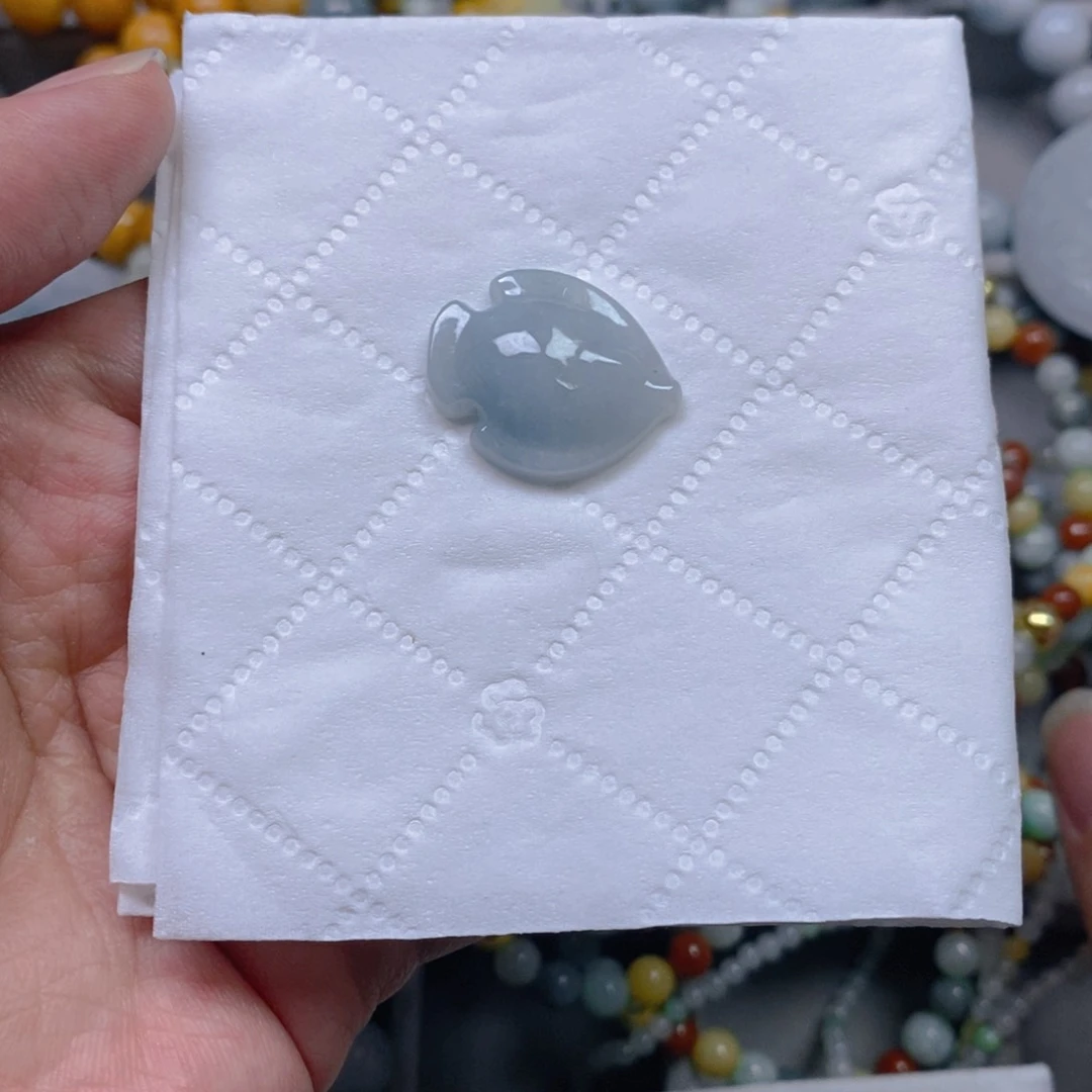 翡翠未镶嵌颈饰11