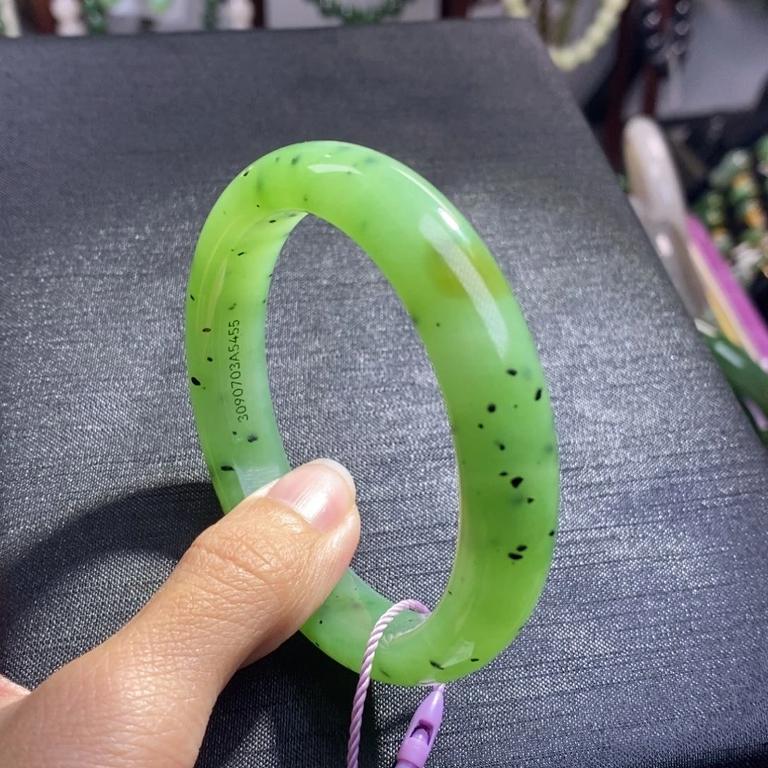 和田玉碧玉乌兰海带糖手镯55圈口未镶嵌