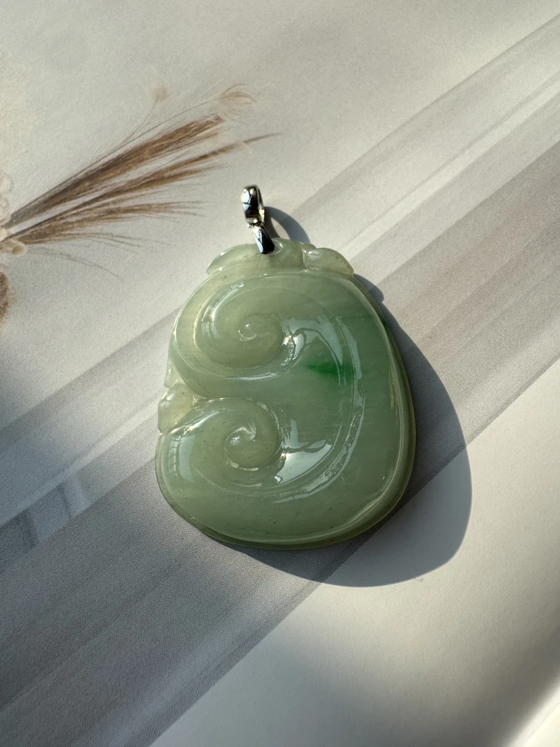 天然A货翡翠18K金扣头如意百搭绿色精美高冰复古简约时尚气质俏色