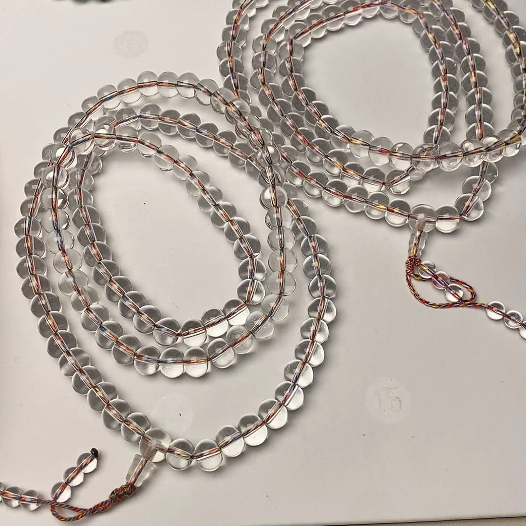 水晶手串未镶嵌其**生手持