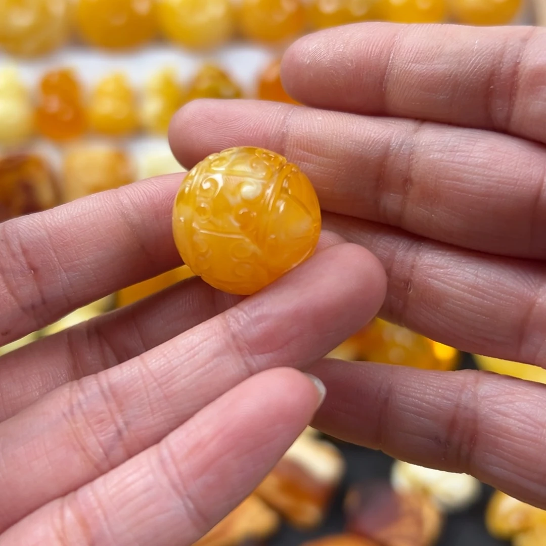 蜜蜡未镶嵌颈饰5.7克